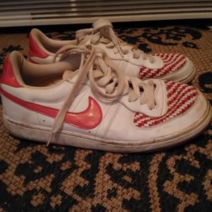 Women's Pink and White Nike Shoes 11